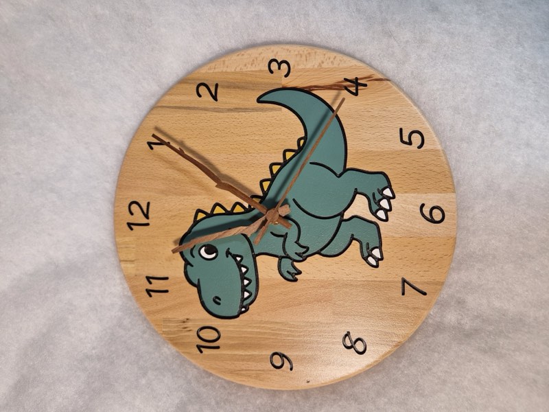 Pendule en bois peinte à la main, tyrannosaure